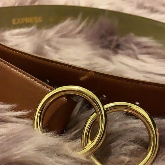 belt brand with two circles